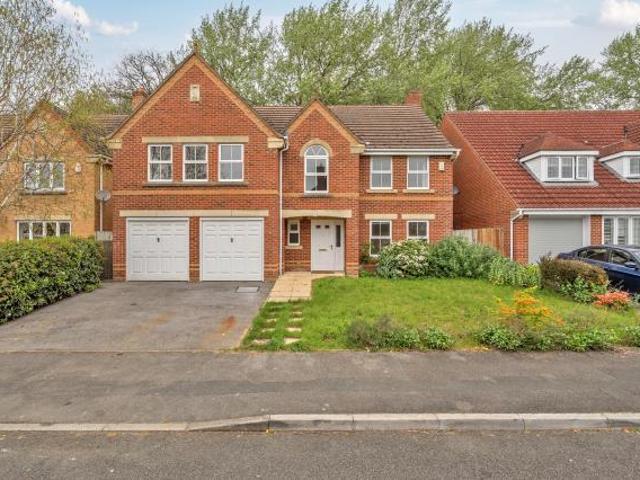 5 bedroom detached house for sale