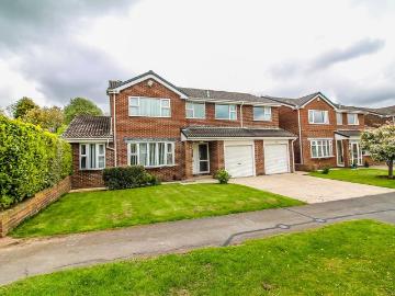 5 bedroom detached house for sale