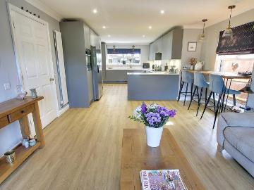 Fenland, East of England - Garden, Parking