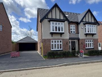 5 bedroom detached house for sale