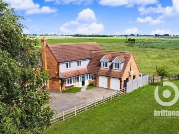 5 bedroom detached house for sale