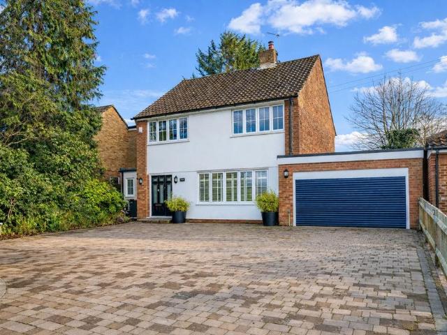 5 bedroom detached house for sale