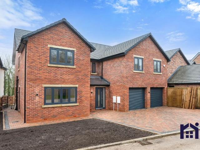 5 bedroom detached house for sale