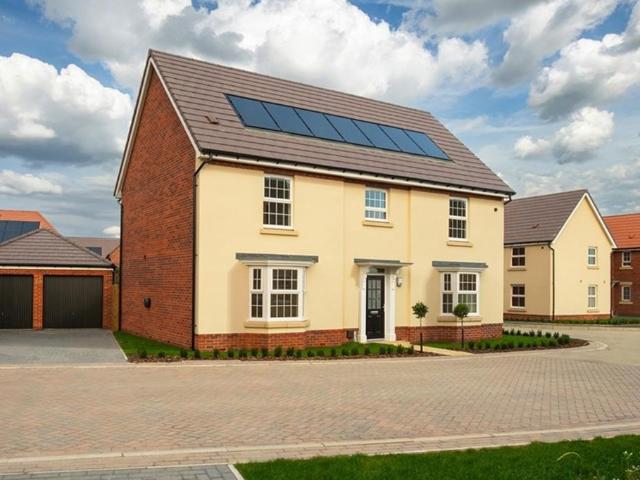 5 bedroom detached house for sale
