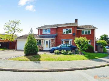 5 bedroom detached house for sale