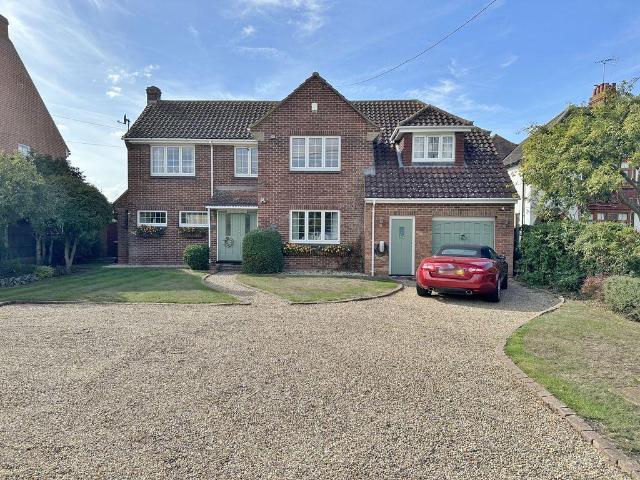 5 bedroom detached house for sale