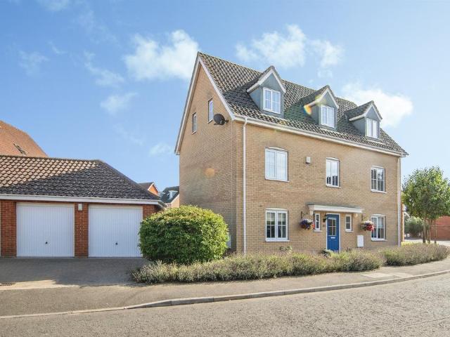 5 bedroom detached house for sale