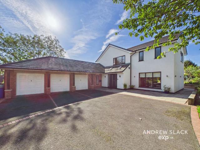 5 bedroom detached house for sale
