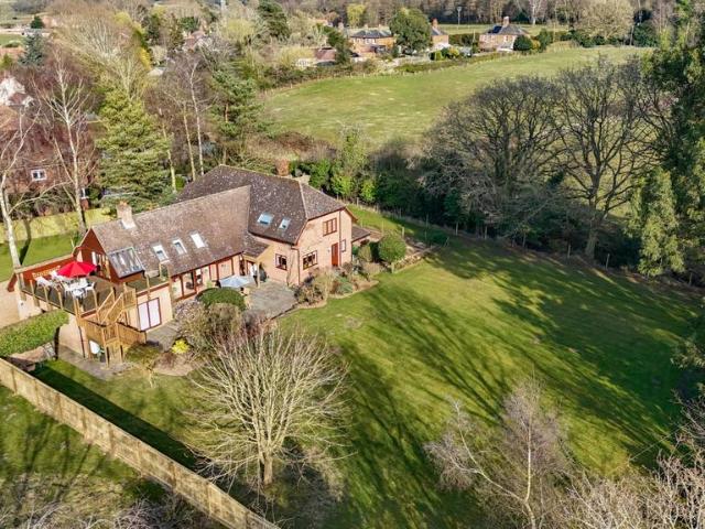 5 bedroom detached house for sale
