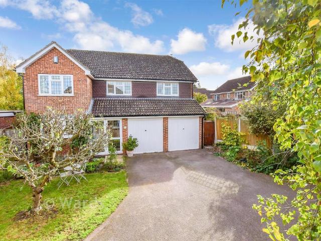 5 bedroom detached house for sale