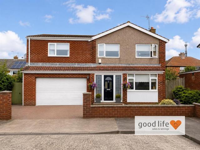 5 bedroom detached house for sale