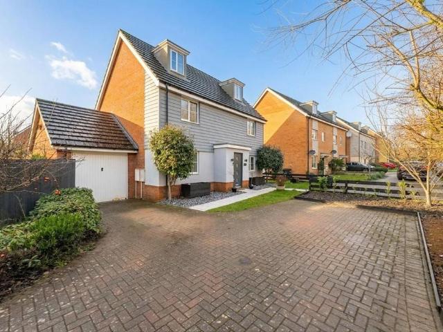 5 bedroom detached house for sale