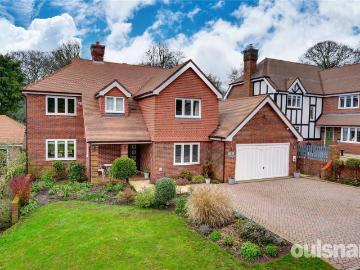 5 bedroom detached house for sale