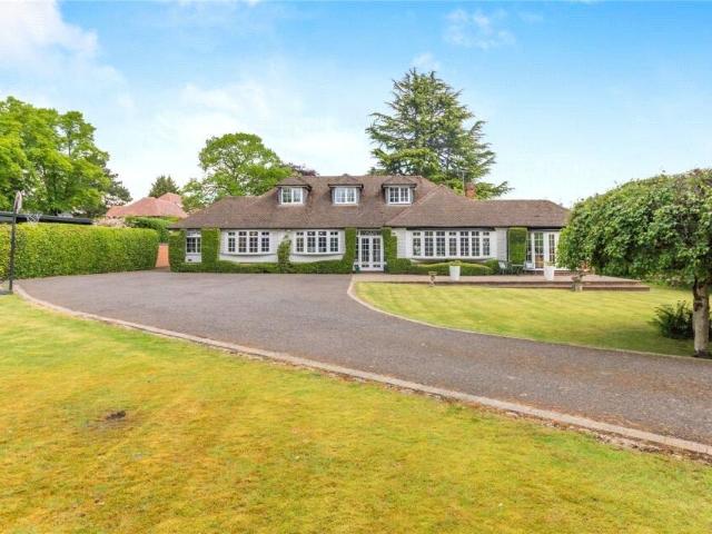 5 bedroom detached house for sale