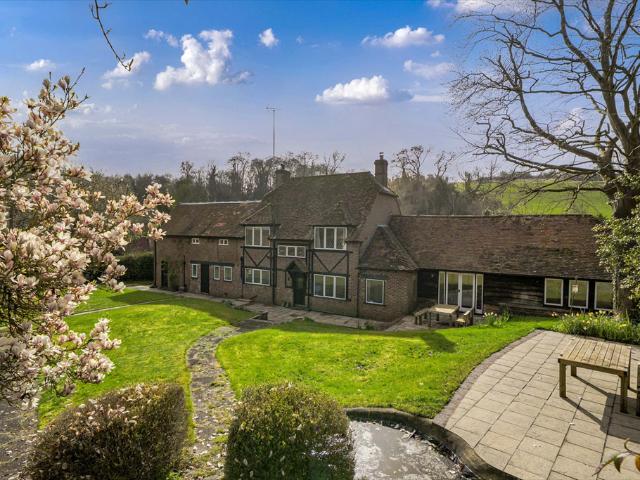 5 bedroom detached house for sale