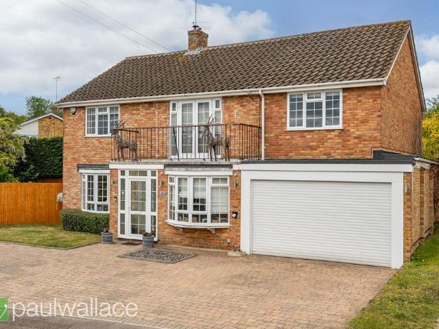 5 bedroom detached house for sale