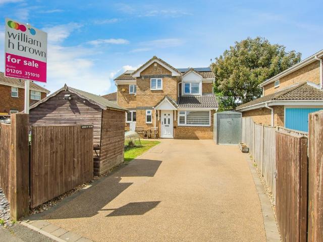 5 bedroom detached house for sale