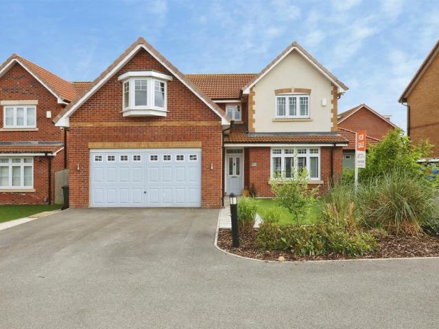 5 bedroom detached house for sale
