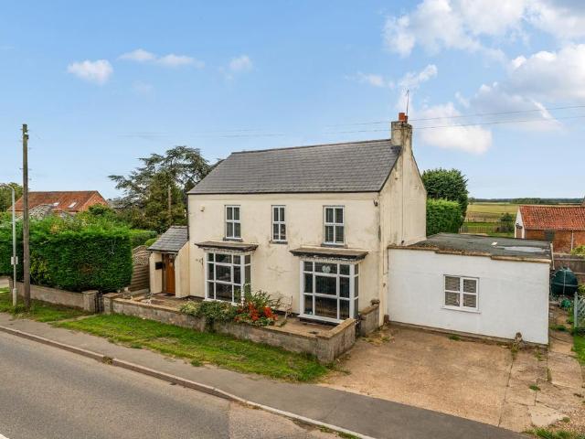 5 bedroom detached house for sale