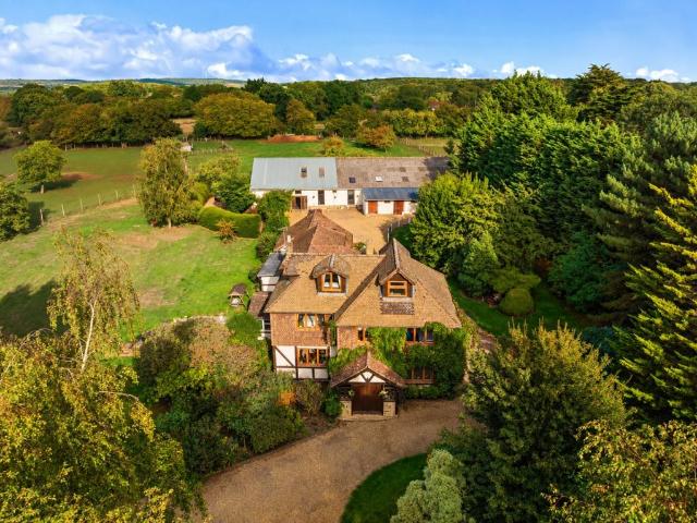 5 bedroom detached house for sale