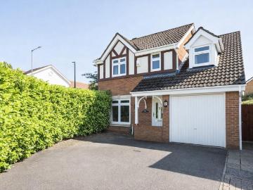 5 bedroom detached house for sale