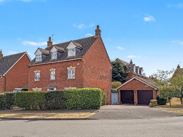 5 bedroom detached house for sale