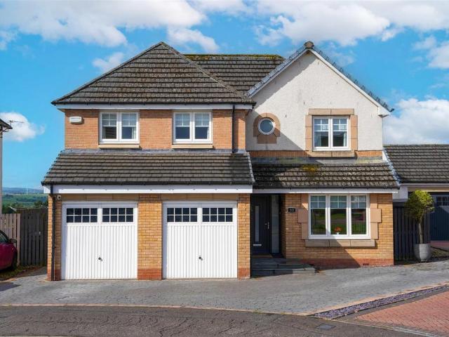 5 bedroom detached house for sale