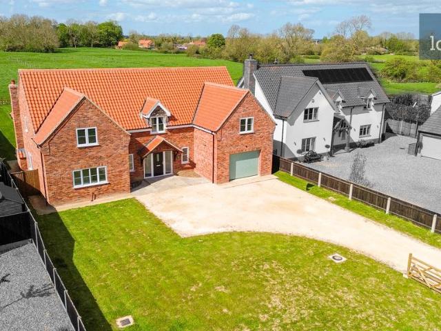 5 bedroom detached house for sale