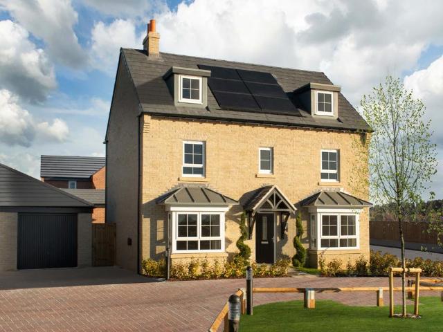 5 bedroom detached house for sale
