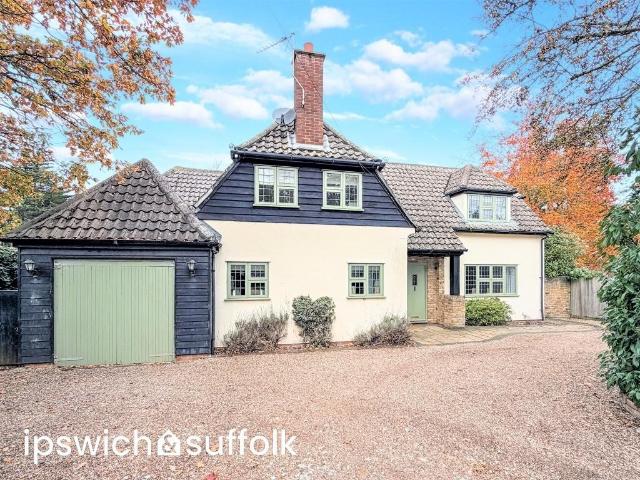 5 bedroom detached house for sale