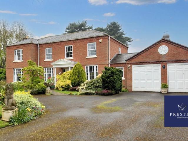 5 bedroom detached house for sale