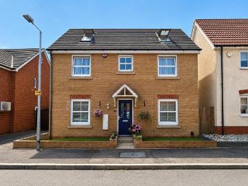 5 bedroom detached house for sale