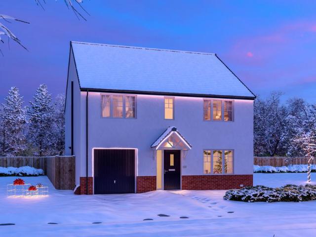 5 bedroom detached house for sale