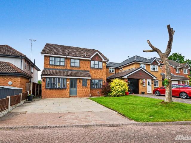 5 bedroom detached house for sale