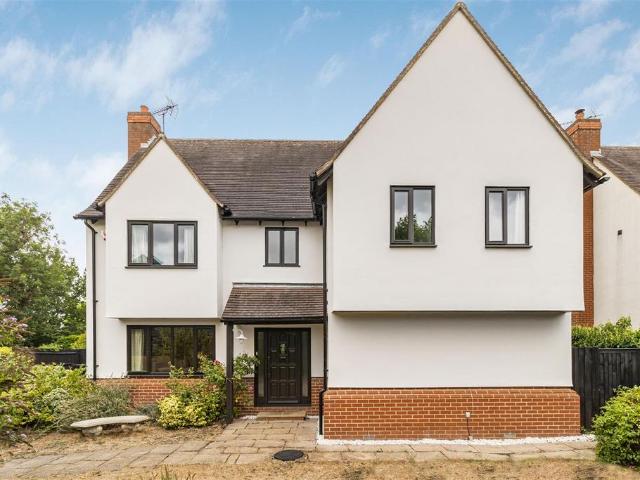 5 bedroom detached house for sale