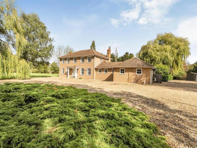 5 bedroom detached house for sale