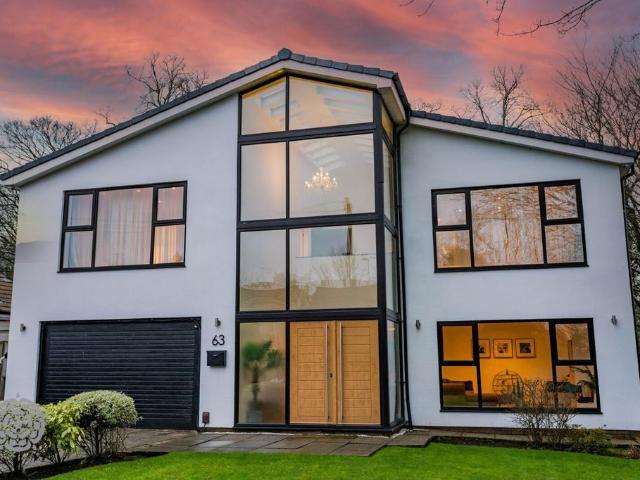 5 bedroom detached house for sale