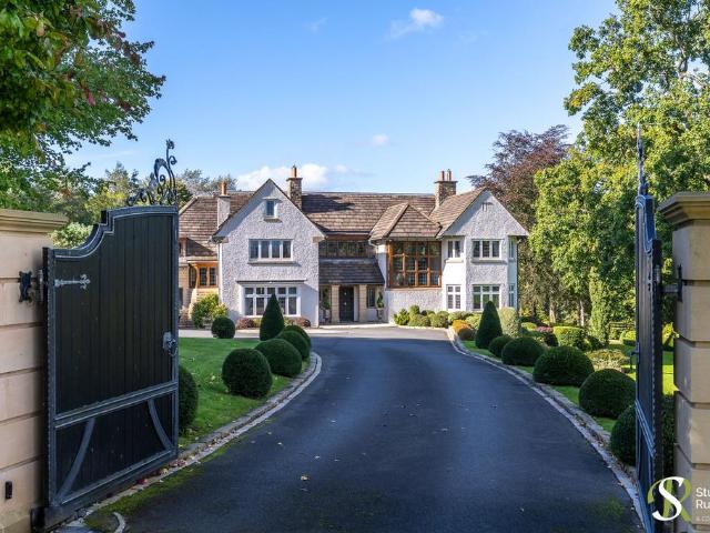 5 bedroom detached house for sale