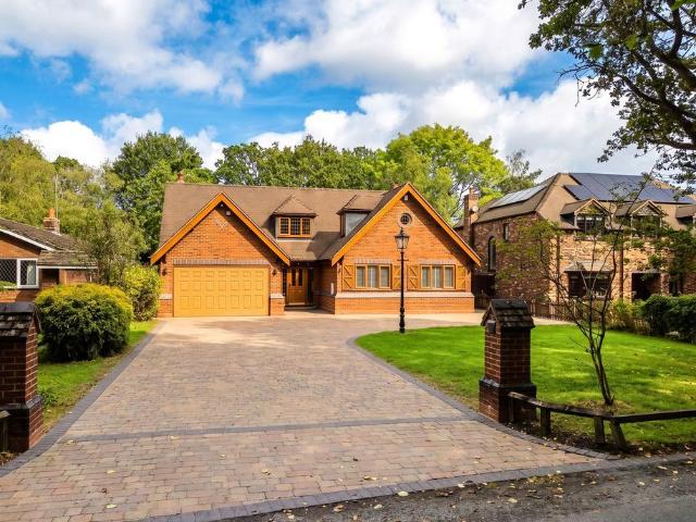5 bedroom detached house for sale