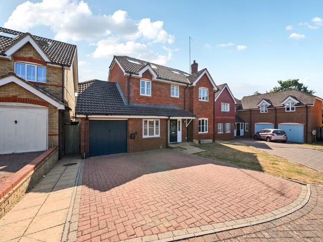 5 bedroom detached house for sale