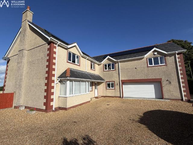 5 bedroom detached house for sale