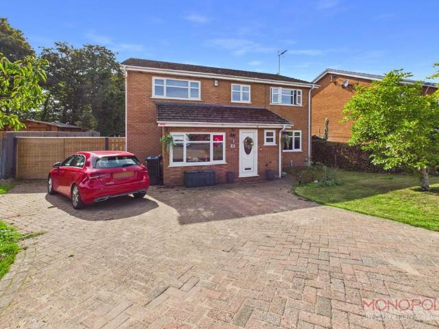 5 bedroom detached house for sale