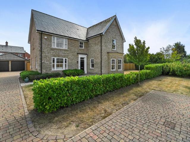 5 bedroom detached house for sale