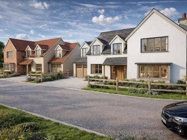 5 bedroom detached house for sale