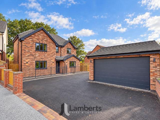 5 bedroom detached house for sale