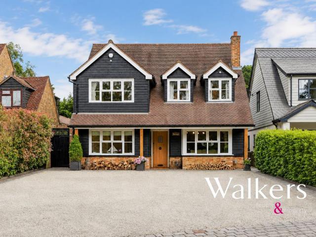5 bedroom detached house for sale