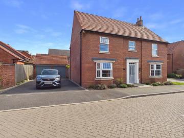 5 bedroom detached house for sale