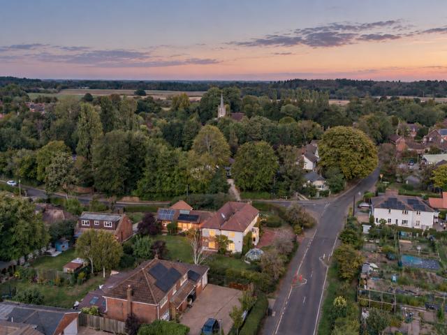 5 bedroom detached house for sale