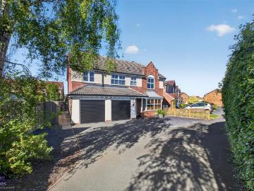 5 bedroom detached house for sale