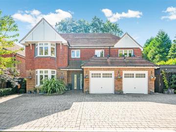 5 bedroom detached house for sale